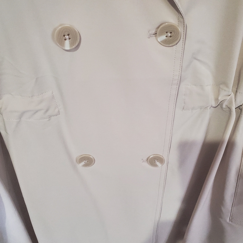 NWT, Torrid Women's Tan Trench Coat - Picture 6 of 7